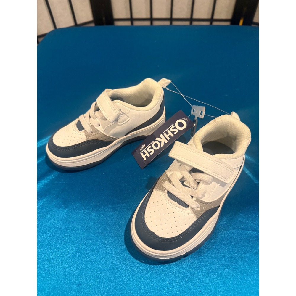 OshKosh B'gosh Rory Toddler Sneakers Size 7 NWT White Blue Velcro